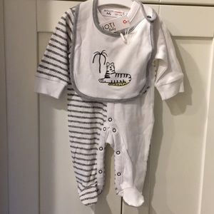 Minoti Baby 2 Piece Set - Romper and Bob